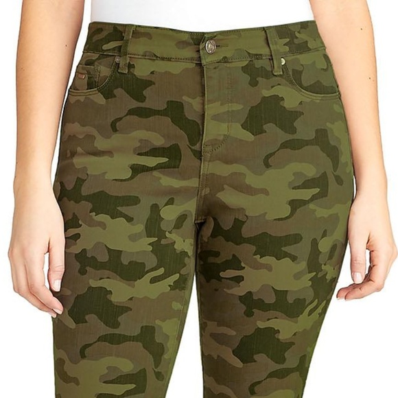 NINE WEST BNWT CAMO Jeans - - Picture 2 of 7